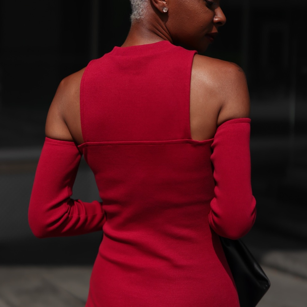 Cold-Shoulder Midi Dress in Burgundy - Picture 2 of 7